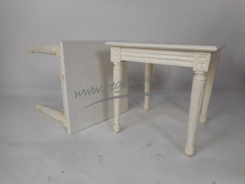  Kleine bijzettafel wit