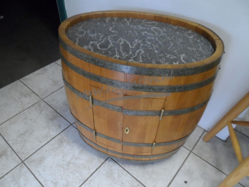  Ovale tafel als bar op wieltjes